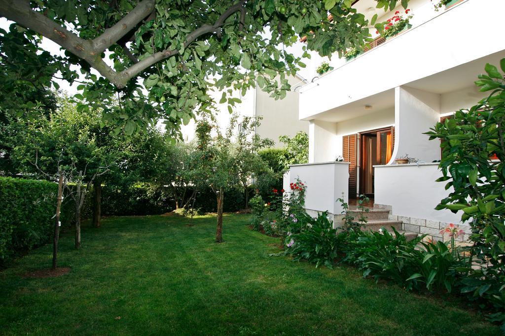 Apartment Nerina Poreč Exterior foto